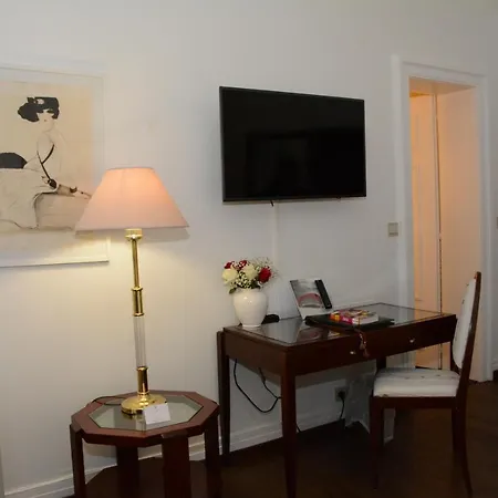 Du Parc - Centre Hotel 4*