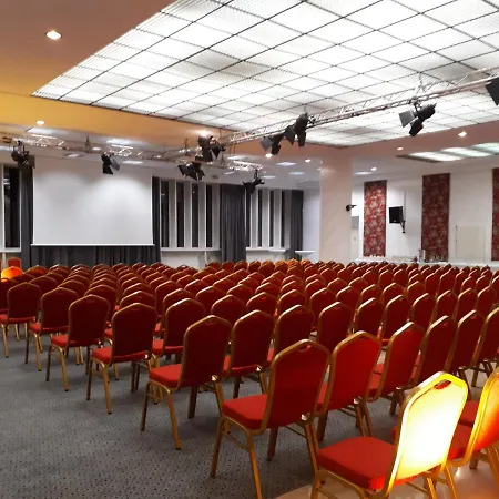 Du Parc - Centre Hotel 4*