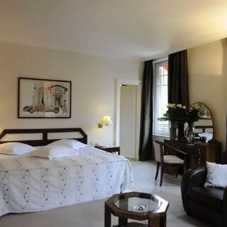 Du Parc - Centre Szálloda 4*
