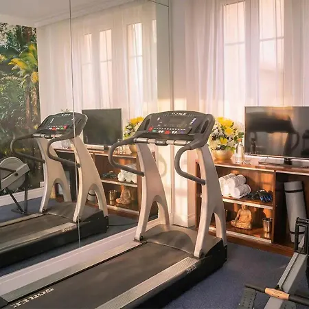 Du Parc - Centre Hotell 4*