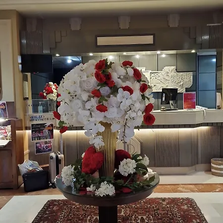 Du Parc - Centre Hotel